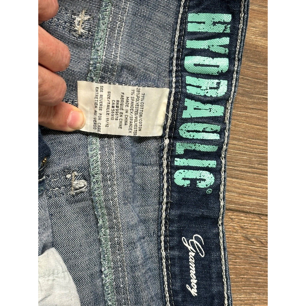 Hydraulic, Medium Wash, Women's Low-rise Jean Shorts, Size 12, Tag is frayed - Picture 2 of 6
